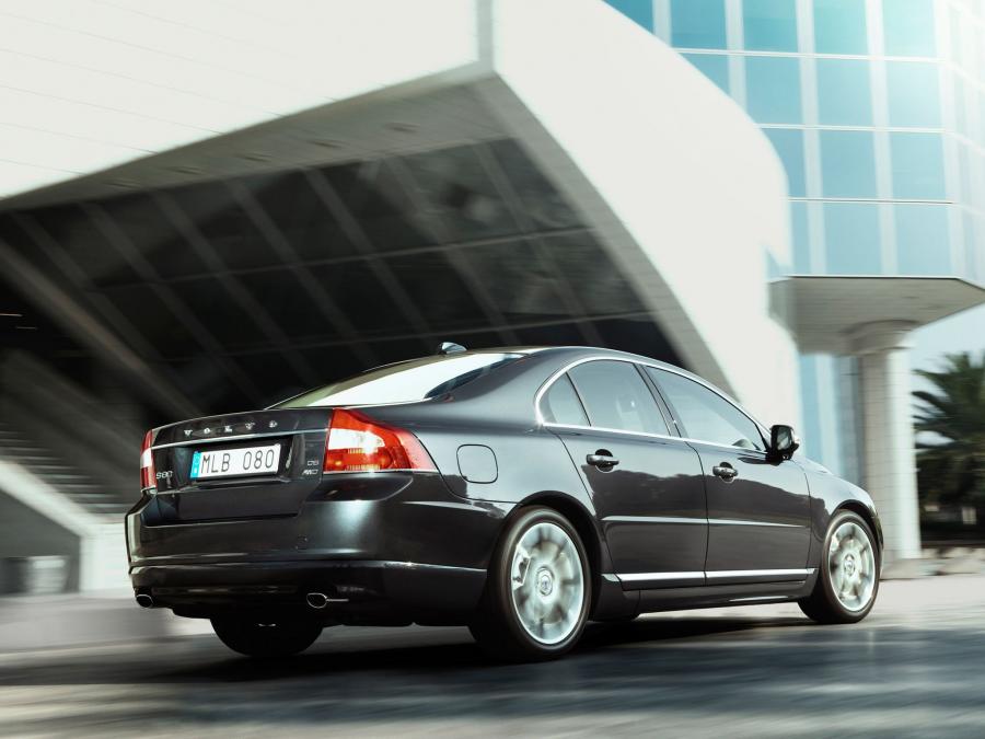  Volvo S80 D5 2009 года  (фото 6 из 20)